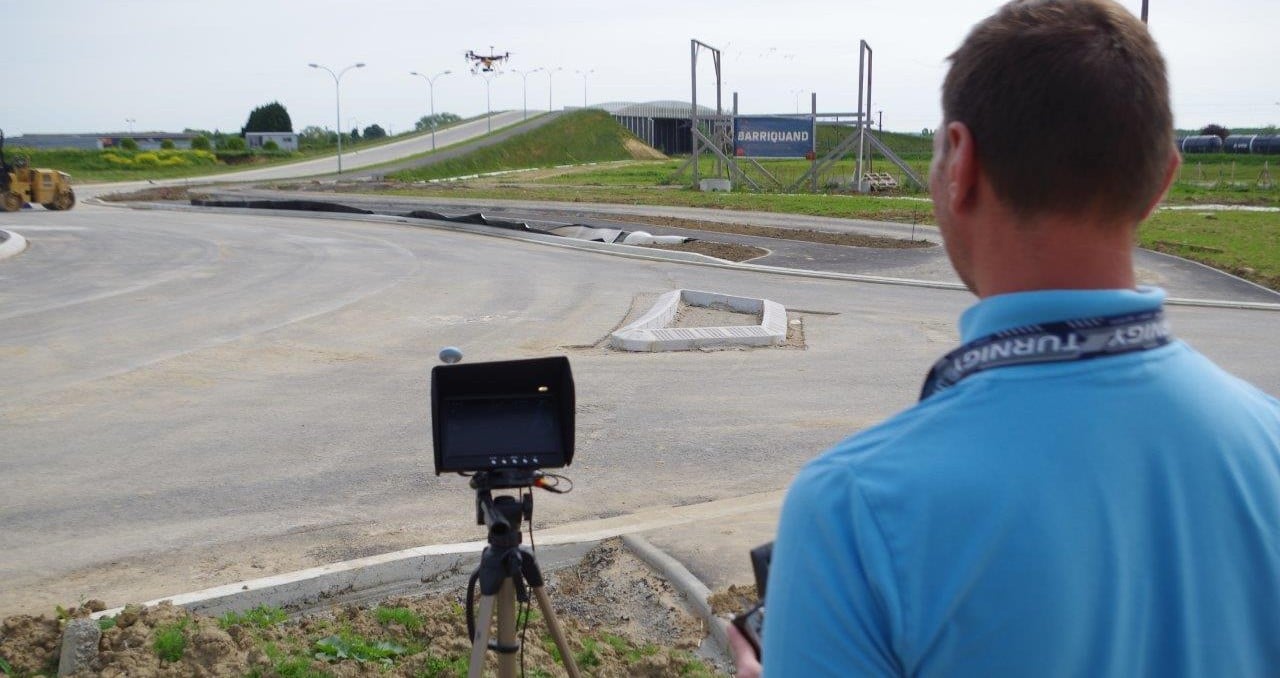 Télépilotage d4un drone à Noyon | Crédits photo - Drone décole Pilote-de-drone-ecole