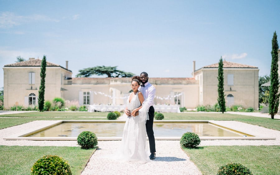 Why work with a professional photographer? 1 professional photographer