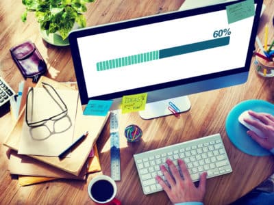 Transfert de nom de domaine ou redirection ?
